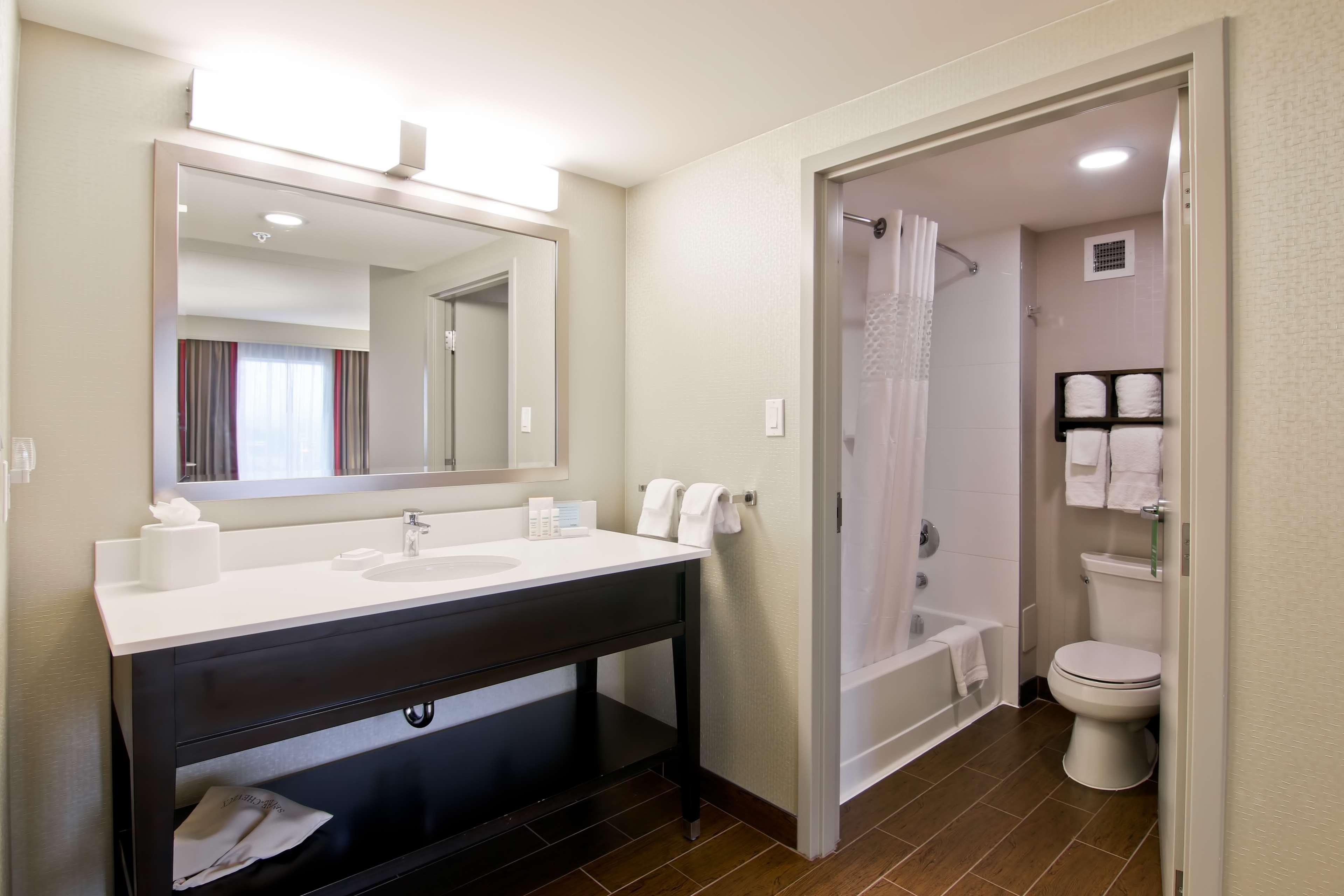 Hampton Inn & Suites By Hilton Toronto Markham Extérieur photo